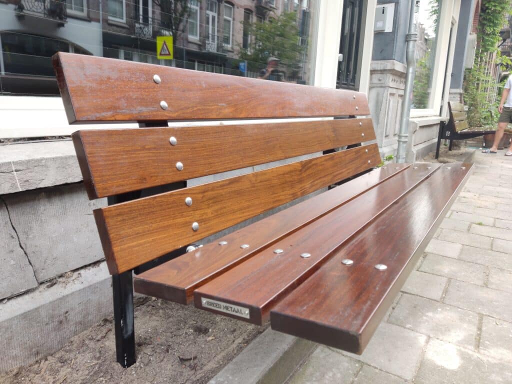 gevelbank xl met rugleuning Het Gevelbankje